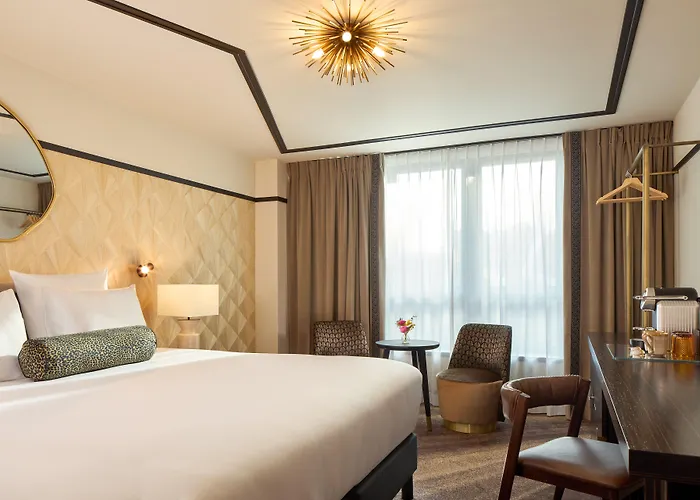 Maison Cassandre פריז